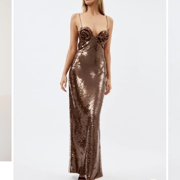 NEW to CASA B💫| Flower Bustier Sequin Gown in Chocolate Brown - Picture 4 of 10